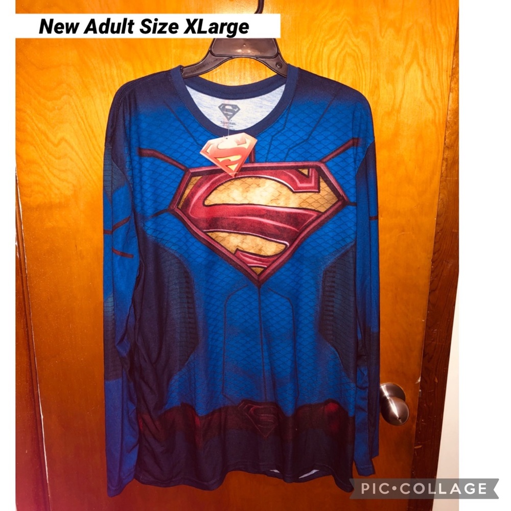 LAST ONE New with tags Superman long-sleeve shirt - bio world spirit Halloween